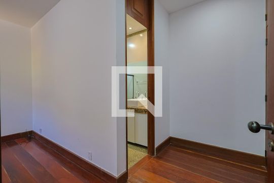Suíte 4 de casa de condomínio à venda com 6 quartos, 670m² em Vila D’el Rey, Nova Lima