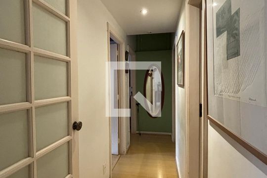 Corredor de apartamento à venda com 3 quartos, 90m² em Copacabana, Rio de Janeiro