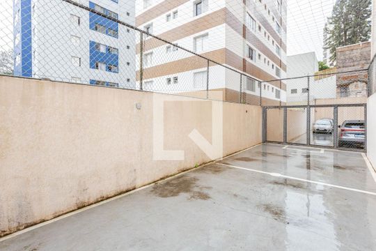 Quadra de apartamento para alugar com 3 quartos, 76m² em Vila Gumercindo, São Paulo