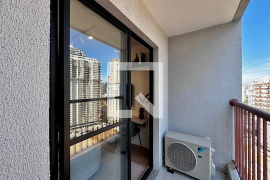Sacada de kitnet/studio à venda com 1 quarto, 26m² em Jardim das Acacias, São Paulo
