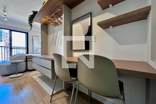 Cozinha de kitnet/studio à venda com 1 quarto, 26m² em Jardim das Acacias, São Paulo