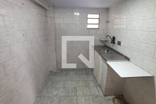 Cozinha  de casa à venda com 4 quartos, 80m² em Brás de Pina, Rio de Janeiro