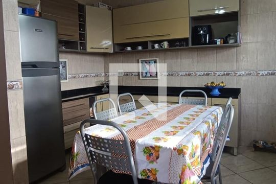 Cozinha de casa à venda com 4 quartos, 80m² em Brás de Pina, Rio de Janeiro