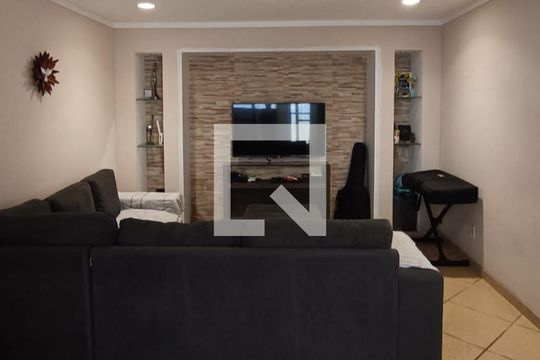 Casa à venda com 4 quartos, 80m² em Brás de Pina, Rio de Janeiro