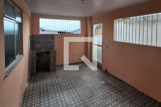 Varanda de casa à venda com 4 quartos, 80m² em Brás de Pina, Rio de Janeiro