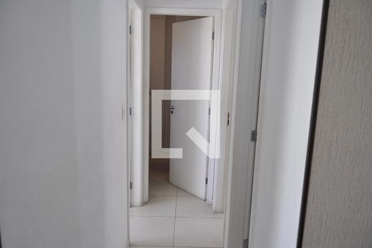 Corredor  de apartamento à venda com 3 quartos, 70m² em Engenho de Dentro, Rio de Janeiro