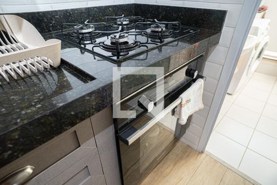 Cozinha de apartamento à venda com 1 quarto, 48m² em Bela Vista, São Paulo