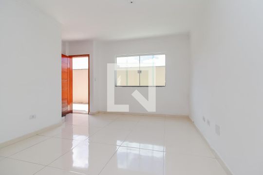 Sala de casa de condomínio para alugar com 2 quartos, 68m² em Itaquera, São Paulo