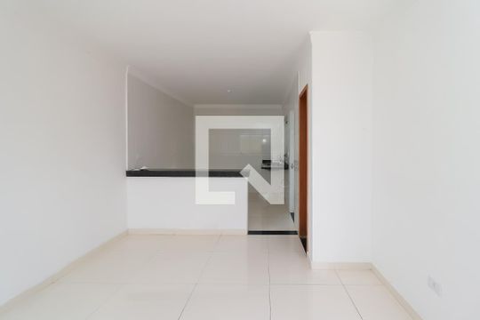 Sala de casa de condomínio para alugar com 2 quartos, 68m² em Itaquera, São Paulo