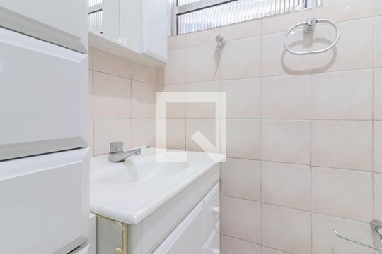 Banheiro Social de casa à venda com 2 quartos, 85m² em Conjunto Residencial Butanta, São Paulo