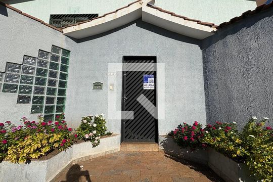 Fachada de casa para alugar com 7 quartos, 400m² em Alto da Boa Vista, Ribeirão Preto