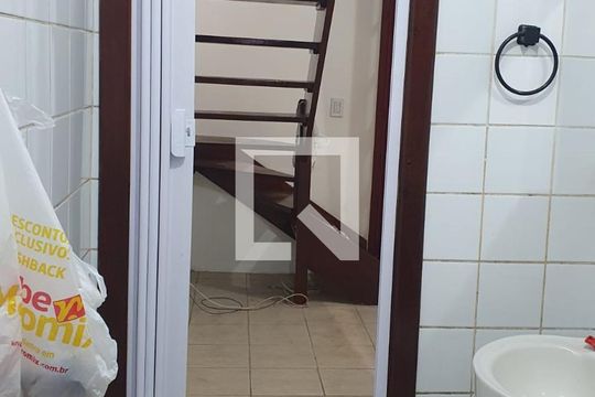Banheiro de apartamento à venda com 2 quartos, 46m² em Vicentina, São Leopoldo