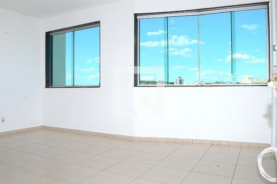 Sala de apartamento à venda com 2 quartos, 70m² em Ana Lúcia, Belo Horizonte