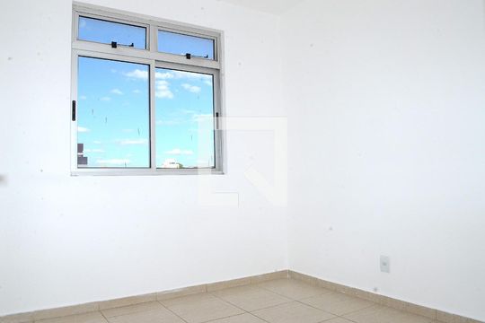 Quarto 1 de apartamento à venda com 2 quartos, 70m² em Ana Lúcia, Belo Horizonte