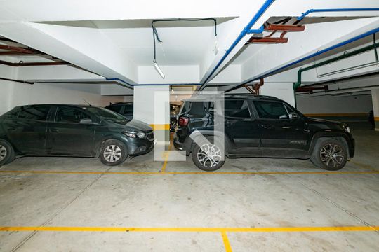 Garagem de apartamento à venda com 4 quartos, 113m² em Buritis, Belo Horizonte
