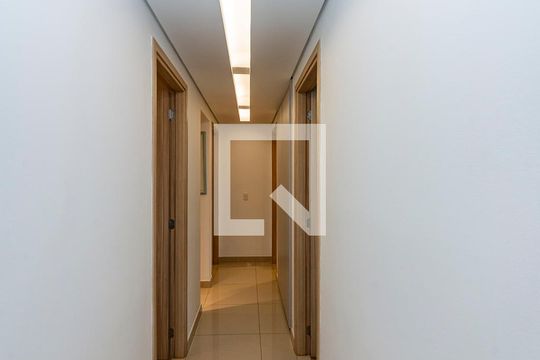 Corredor de apartamento à venda com 4 quartos, 113m² em Buritis, Belo Horizonte