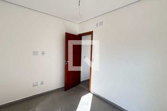 Suíte de apartamento à venda com 2 quartos, 67m² em Jardim Santo Alberto, Santo André