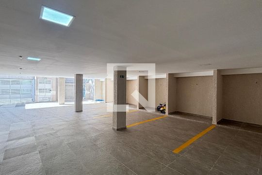 Garagem de apartamento à venda com 2 quartos, 67m² em Jardim Santo Alberto, Santo André