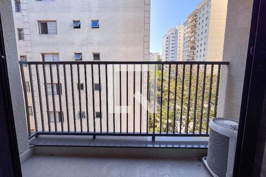 Varanda de kitnet/studio para alugar com 1 quarto, 35m² em Vila Madalena, São Paulo
