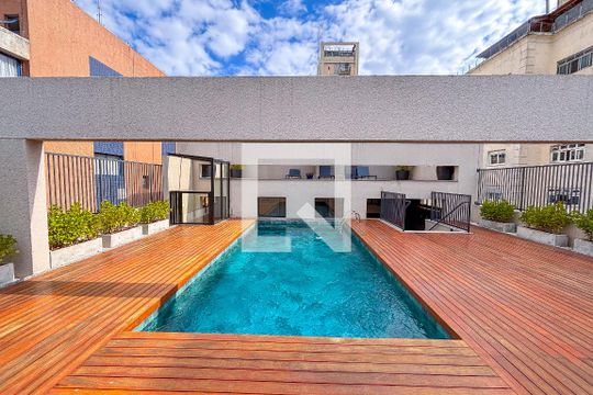Área comum de kitnet/studio para alugar com 1 quarto, 35m² em Vila Madalena, São Paulo