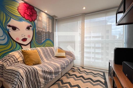 Sala de TV de apartamento para alugar com 2 quartos, 84m² em Pinheiros, São Paulo