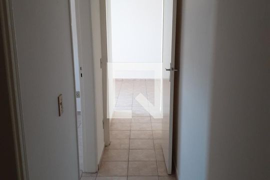Corredor de apartamento à venda com 2 quartos, 66m² em Jardim Campos Elíseos, Campinas