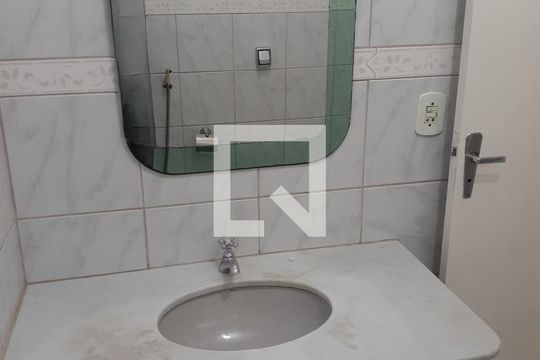 Banheiro de apartamento à venda com 2 quartos, 66m² em Jardim Campos Elíseos, Campinas