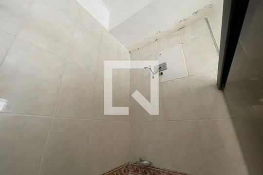 Banheiro de apartamento para alugar com 2 quartos, 61m² em Jardim Arpoador, São Paulo