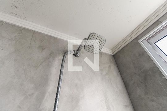 Banheiro de apartamento à venda com 2 quartos, 47m² em Conjunto Residencial José Bonifácio, São Paulo