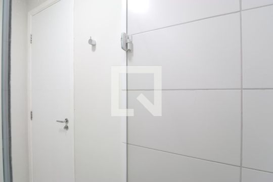 Banheiro de apartamento para alugar com 2 quartos, 37m² em Água Branca, São Paulo