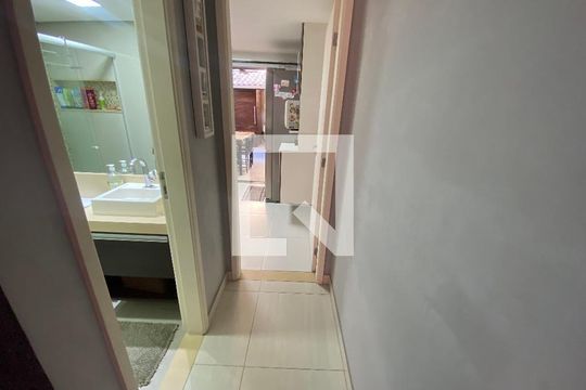 Corredor de casa à venda com 2 quartos, 75m² em Taquara, Rio de Janeiro