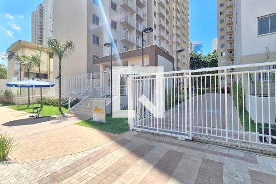 Fachada de apartamento para alugar com 1 quarto, 35m² em Parque Industrial Tomas Edson, São Paulo