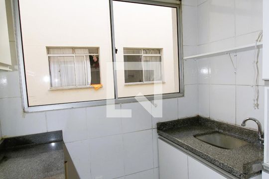 Área de Serviço de apartamento para alugar com 2 quartos, 49m² em Santa Maria, Belo Horizonte