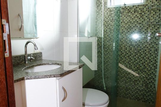 Banheiro de apartamento para alugar com 2 quartos, 49m² em Santa Maria, Belo Horizonte