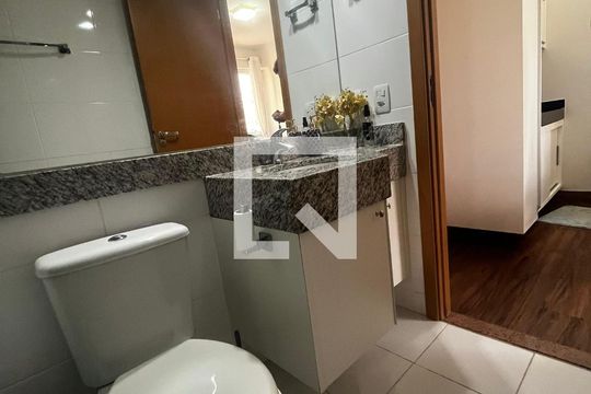 Banheiro de kitnet/studio para alugar com 1 quarto, 36m² em Águas Claras, Brasília