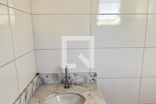 Banheiro da Suíte de apartamento à venda com 2 quartos, 63m² em Jardim Santo Alberto, Santo André