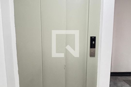 Área Comum - Elevador de apartamento à venda com 2 quartos, 63m² em Jardim Santo Alberto, Santo André
