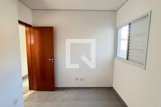 Suite de apartamento à venda com 2 quartos, 69m² em Jardim Santo Alberto, Santo André
