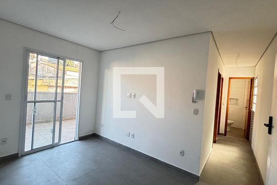 Sala de apartamento à venda com 2 quartos, 69m² em Jardim Santo Alberto, Santo André