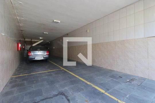 Garagem de apartamento à venda com 2 quartos, 67m² em Vila Humaita, Santo André