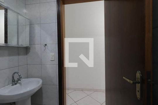 Banheiro Social de apartamento à venda com 2 quartos, 67m² em Vila Humaita, Santo André