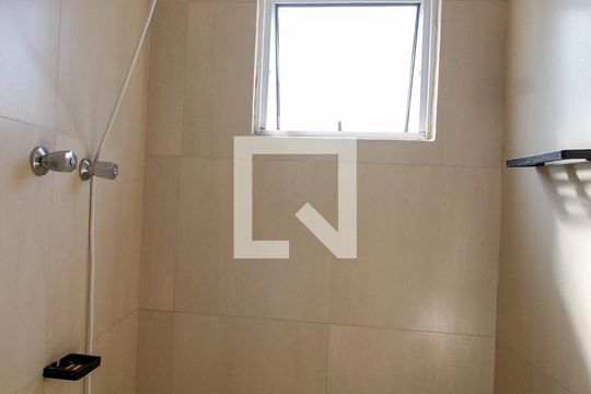 Banheiro de apartamento para alugar com 2 quartos, 45m² em Jardim Monte Kemel, São Paulo