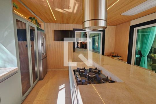 Casa de Condomínio à venda com 4 quartos, 660m² em Tremembé, São Paulo