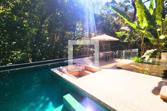 Casa de Condomínio à venda com 4 quartos, 660m² em Tremembé, São Paulo