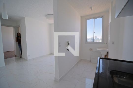 Cozinha de apartamento para alugar com 2 quartos, 42m² em Jardim America da Penha, São Paulo