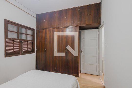 Quarto 1 de casa para alugar com 2 quartos, 140m² em Pinheiros, São Paulo