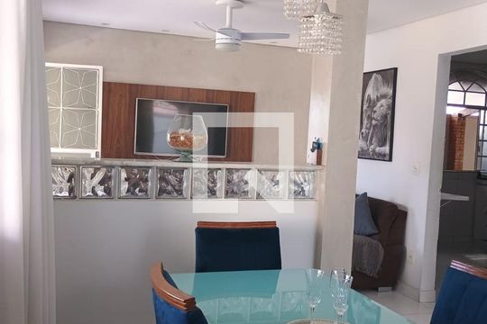 Sala de Jantar de casa para alugar com 3 quartos, 180m² em Floramar, Belo Horizonte