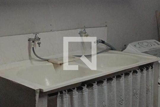 Área de Serviço de casa para alugar com 3 quartos, 180m² em Floramar, Belo Horizonte