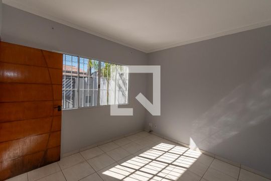 Sala de casa para alugar com 3 quartos, 80m² em Vila Real, Hortolândia