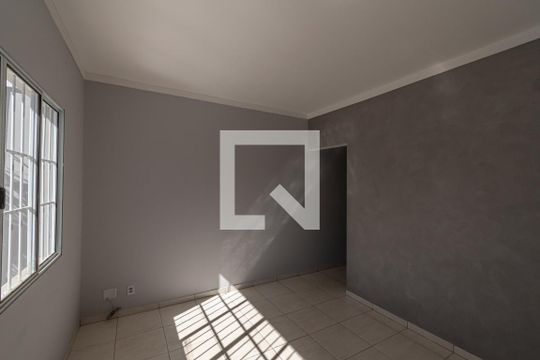 Sala de casa para alugar com 3 quartos, 80m² em Vila Real, Hortolândia
